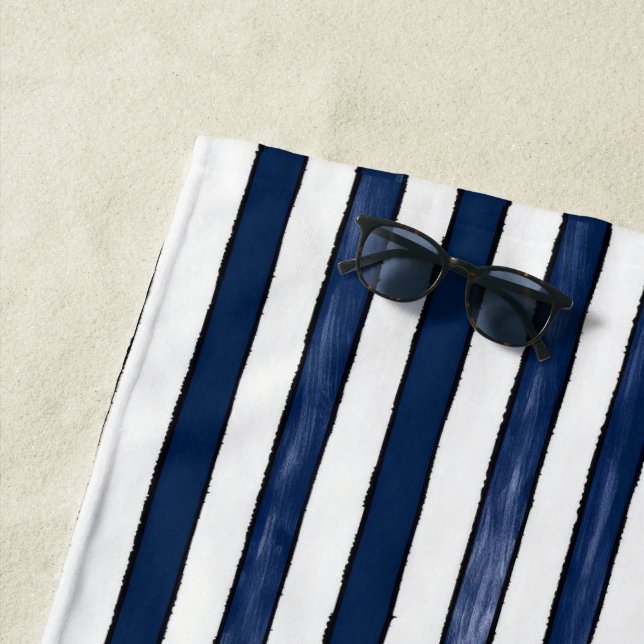 Serviette De Plage Résumé Bleu Bleu Stripes sans couleur (En situation)