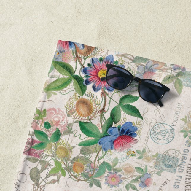 Serviette de plage rose de Passionflowers (En situation)