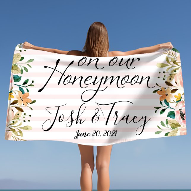 Serviette De Plage Rose Pâle Rayures Jeunes Mariés Personnalisé (Blush Rose Stripes Honeymoon Newlyweds Custom Beach Towel)