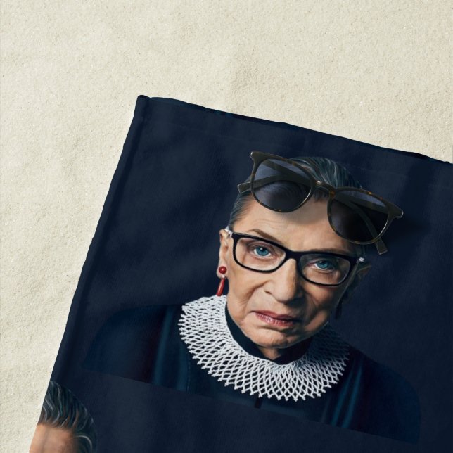 Serviette De Plage Ruth Bader Ginsburg (En situation)