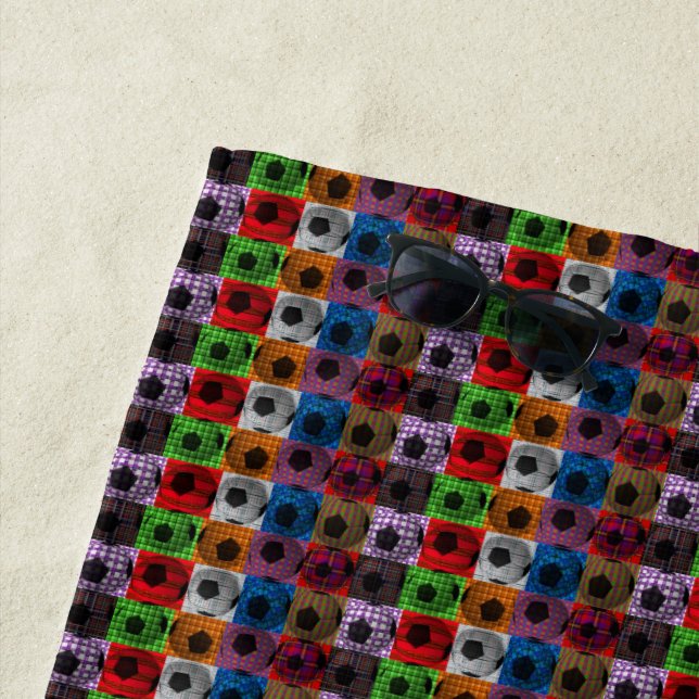 Serviette De Plage Soccer Ball Pop Art Motif, (En situation)