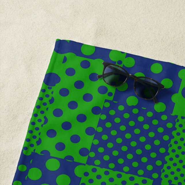Serviette De Plage Taches à pois verts bleus Patchwork  (En situation)