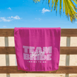 Serviette De Plage Team Bride À Être Nom Mariage Chic Retro Pink Pool