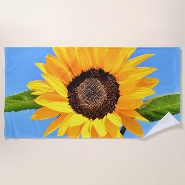 Serviette De Plage Tournesol jaune contre soleil sur ciel bleu été (Devant)