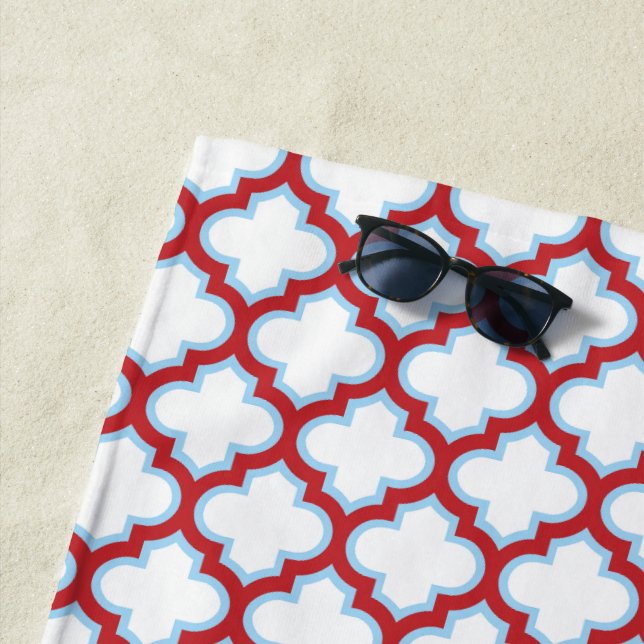 Serviette De Plage Trellis blanc et rouge, treillis, Quatrefoil (En situation)