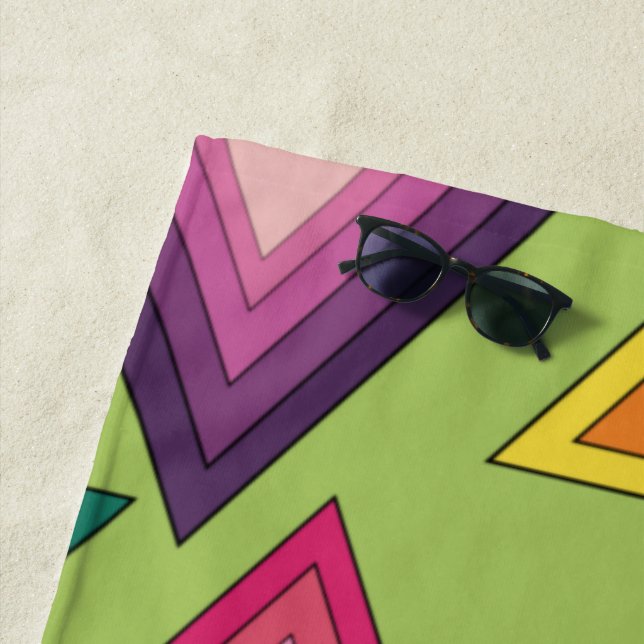 Serviette De Plage Triangles des années 1970 (En situation)