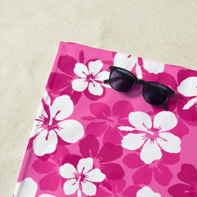 Serviette De Plage Tropical Rouge Violet blanc Hibiscus Motif de fleu (En situation)