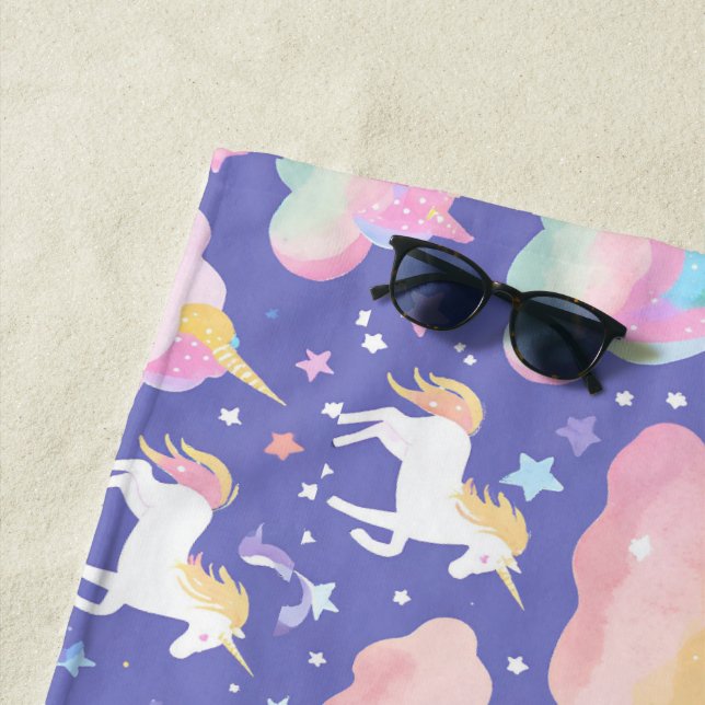 Serviette De Plage unicorne arc-en-ciel mignon unicorne anniversaire  (En situation)