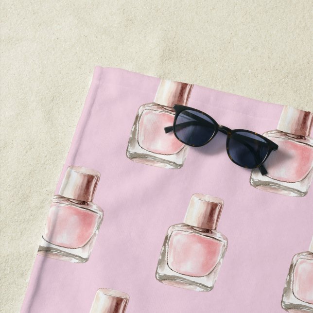 Serviette De Plage Vernis à Ongles Rose Élégant   (En situation)
