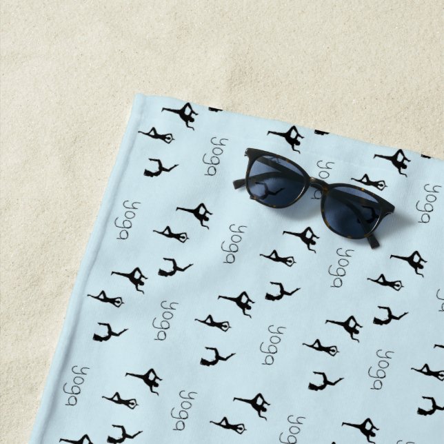 Serviette De Plage Yoga pose et texte motif sur bleu (En situation)
