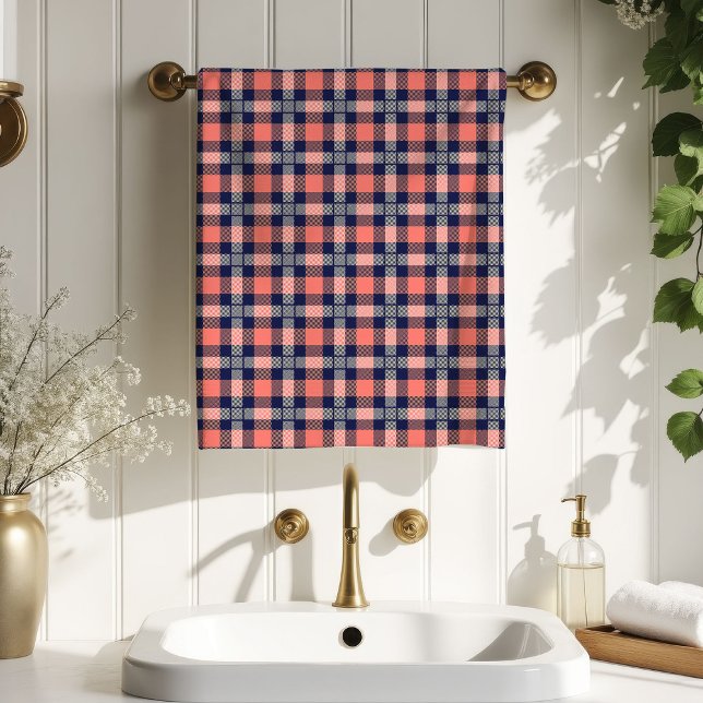 Serviette de surprise d'anniversaire Corail Navy à (Birthday Surprise Towel Coral Navy Plaid Look)