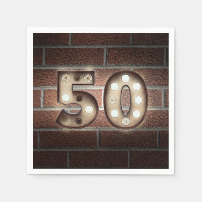Serviette En Papier 50e anniversaire marque marquee sur mur en brique (Devant)