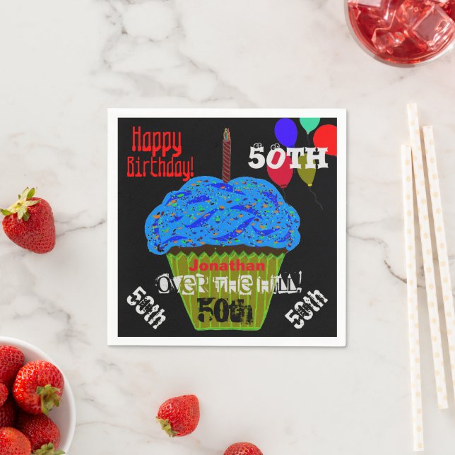 Serviette En Papier 50e sur la colline Cupcake bleu personnalisé (En situation)