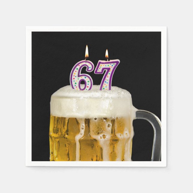 Serviette En Papier 67e anniversaire Bière sur noir (Devant)
