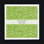 Serviette En Papier 70e anniversaire Random Number Motif Vert/Blanc<br><div class="desc">Ce modèle cool au-dessus de la colline est un motif de nombres aléatoires vert et blanc avec le numéro de jalon 70 répété dans des tailles et angles variés dans une impression tout-en-un. La bannière blanche au centre comporte trois lignes pour le texte de votre événement. Il devrait y avoir...</div>