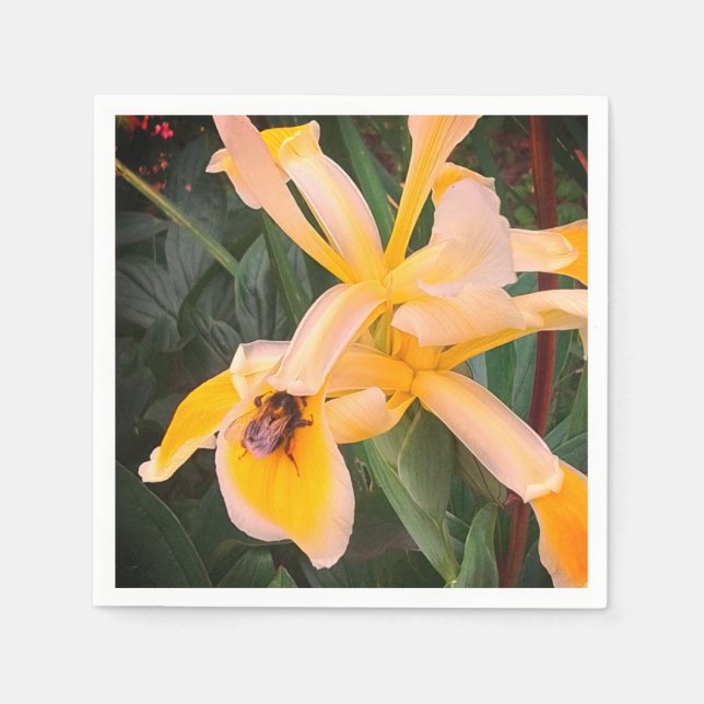 Serviette En Papier Abeille sur une fleur jaune (Devant)