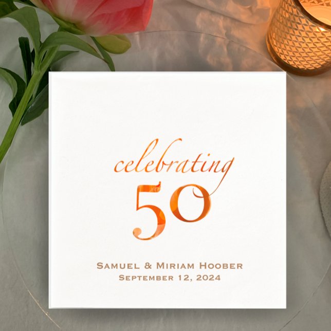 Serviette En Papier Ajouter des noms de couples 50e anniversaire de ma (Add couple’s names for unique floral peach rose 50th anniversary napkins. Custom name date.)