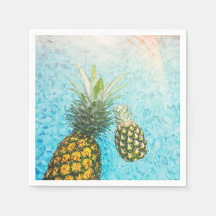 Serviette En Papier Ananas dans la piscine