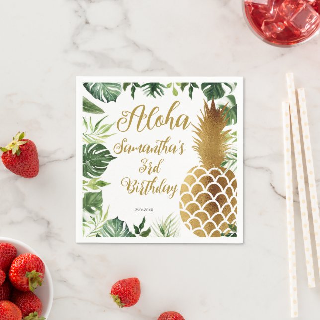 Serviette En Papier Anniversaire d'Aloha Luau Hawaiian Gold Pineappy (En situation)