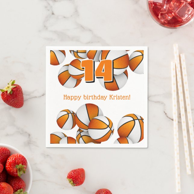 Serviette En Papier anniversaire de enfant de basket blanc orange (En situation)