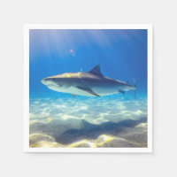 Baignade de requins Eau bleu de l'océan