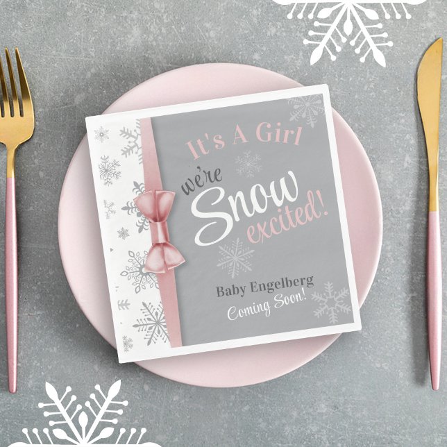 Serviette En Papier Bébé Fille rose Nous sommes Neige Excitée Snowflak (It's A Girl, We're SNOW excited, Baby Name coming soon winter wonderland baby shower luncheon napkin)