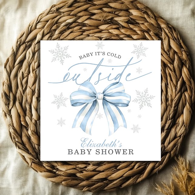 Serviette En Papier Bébé il fait froid dehors Noeud Bleu Fête Prénatal (Blue Bow Baby It’s Cold Outside Winter Baby Shower Napkins)