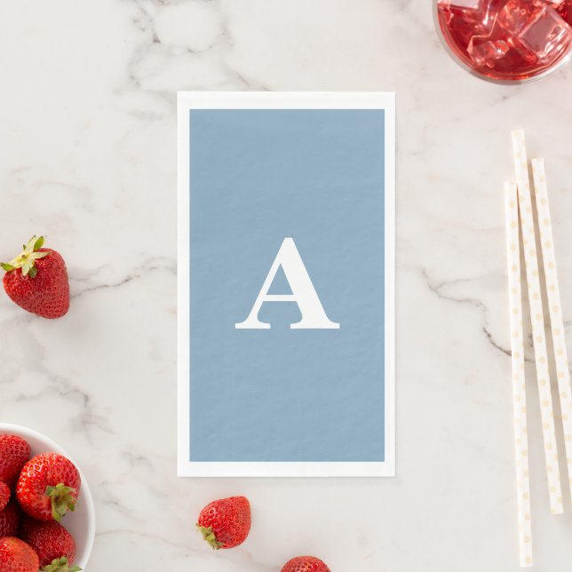 Serviette En Papier Blanc Bleu Poussiéreux Monogrammes Simple Minimal  (En situation)