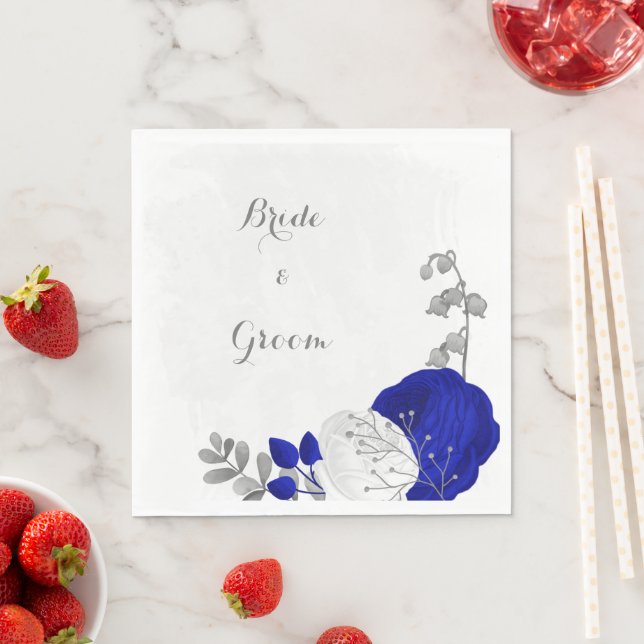 Serviette En Papier bleu royal & fleurs blanches mariage argent (En situation)