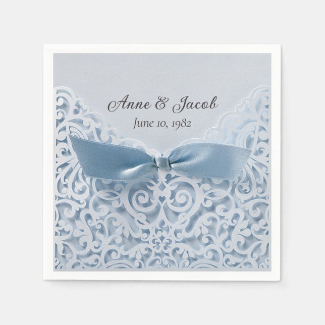 Serviette En Papier Bleu Satin Bow sur dentelle pour Anniversaire (Devant)