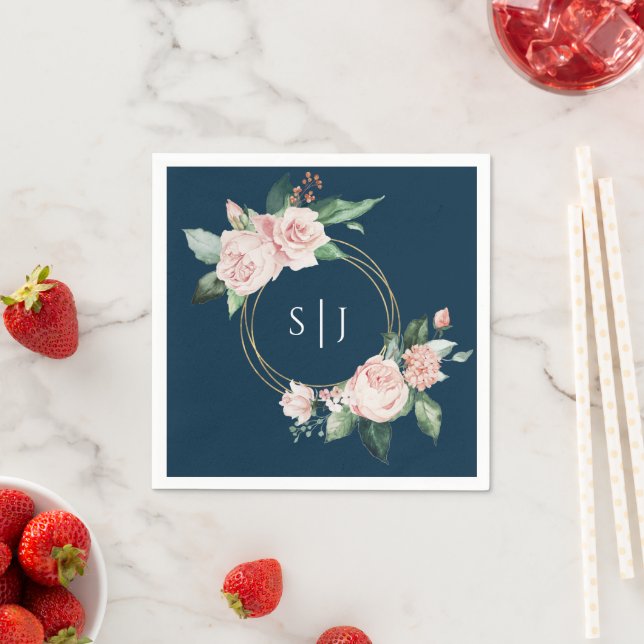 Serviette En Papier Blush Floral Navy Mariage Monogram Napkins (En situation)
