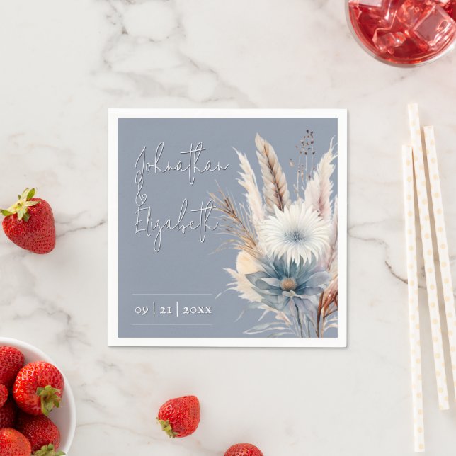 Serviette En Papier Boho d'hiver Mariage Floral | Bleu (En situation)