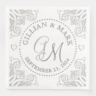 Serviette En Papier Bordure de coeur du Mariage d'argent monogramme