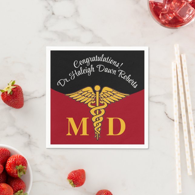 Serviette En Papier Caduceus Red & Black Médicale School Graduation (En situation)