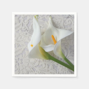 Serviette En Papier Calla ment sur des textures blanches