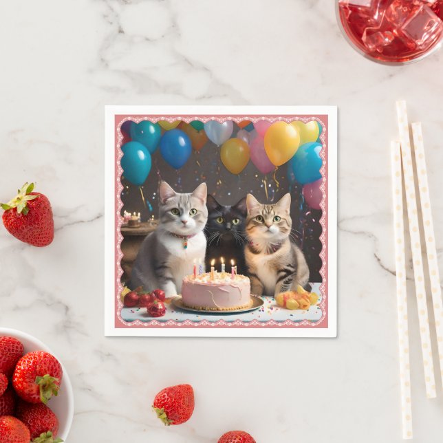 Serviette En Papier Célébration de la Purfect : Un gâteau de fête d'an (En situation)