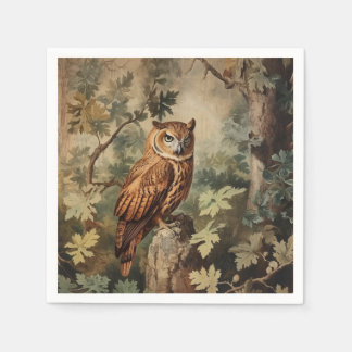 Serviette En Papier Chouette majestueuse dans une forêt