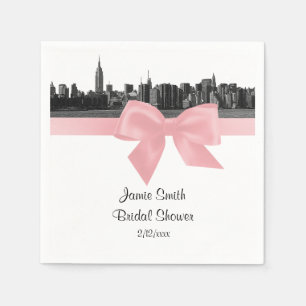 Serviette En Papier Ciel de NYC Large Silhouette Gravée BW Ruban Rose