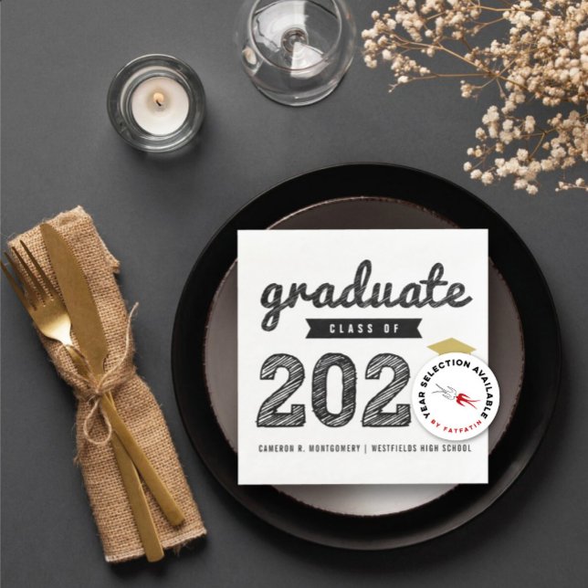 Serviette En Papier Classe de 2024 Bold Black Sketch Graduation Party (Class of 20YY Bold Black & Gold Sketch Graduation Party Paper Napkin @ zazzle.com/color_therapy)