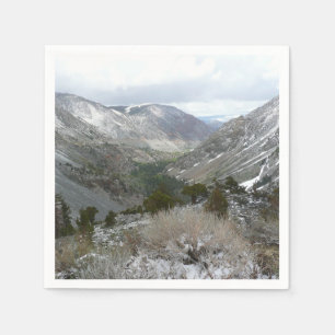 Serviette En Papier Conduite à travers les montagnes enneigées de Sier