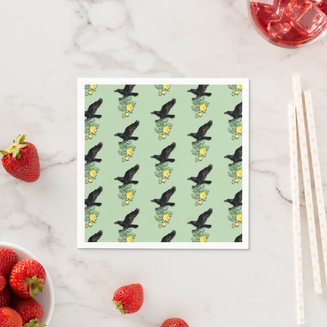 Serviette En Papier Corbeau avec rose jaune (En situation)