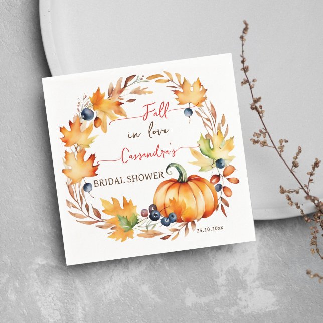 Serviette En Papier Couronne de feuilles de citrouille pour tomber amo (Fall in love bridal shower tableware personalized napkins pumpkin and yellow leaves berry wreath)