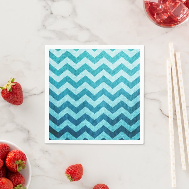 Serviette En Papier Denim Chevron par Shirley Taylor (En situation)