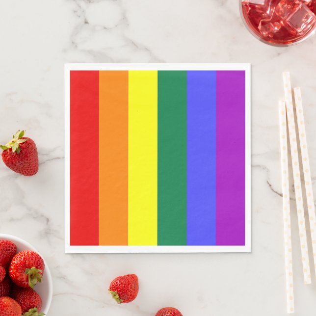 Serviette En Papier Drapeau arc-en-ciel gay pride (En situation)