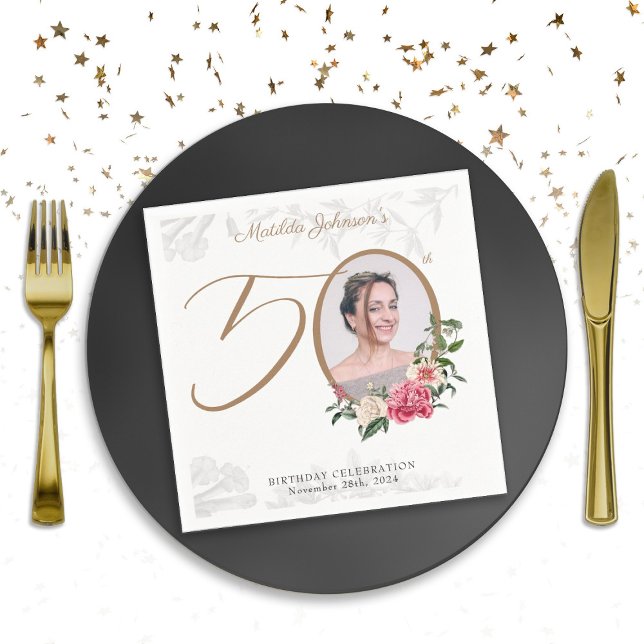 Serviette En Papier Élégant 50e anniversaire Floral Foliage Photo pers (Elegant 50th Birthday Floral Foliage Custom Photo Napkins)