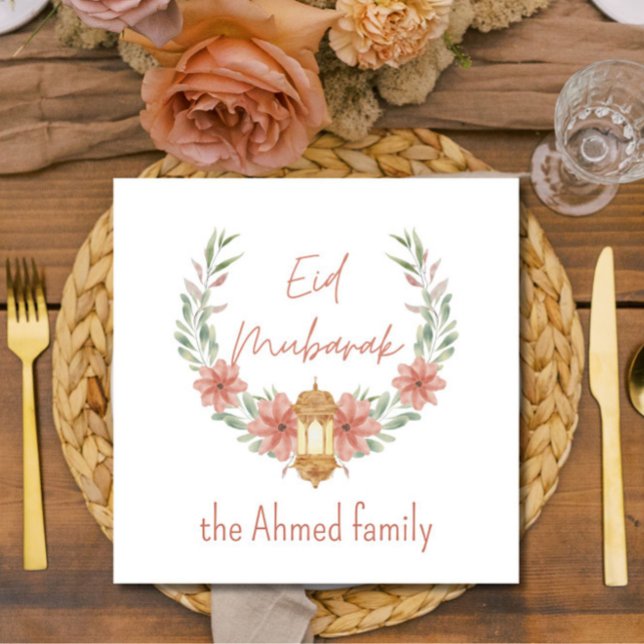 Serviette En Papier Elégant Floral moderne Aïd Moubarak Nom rose blanc (Add these elegant, modern, floral wreath "Eid Mubarak" paper napkins to your holiday entertaining!)