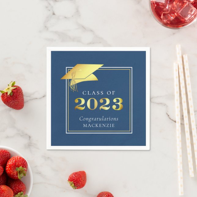 Serviette En Papier Élégant Graduation 2023 Blue Gold Metallic Script (En situation)
