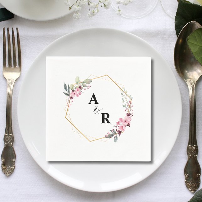 Serviette En Papier Élégant Monogramme Initiale de Mariage à Motif Bot (Elegant botanical leaf monogram initial wedding napkins add refined natural charm to receptions.)