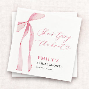 Serviette En Papier Elle Attache le Nœud : Fête de Mariage