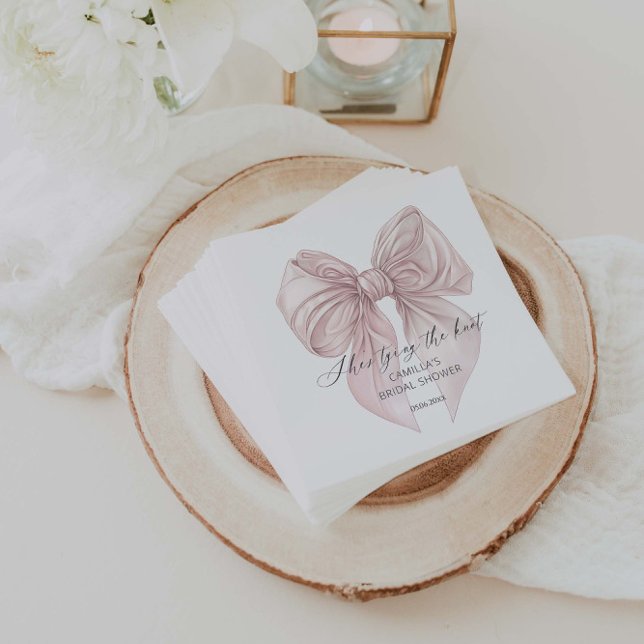 Serviette En Papier Elle est en train de nouer la Fête des mariées de  (Créateur téléchargé)